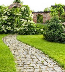 Artisan Paysagiste ile de france chemin allée béton lavé désactivé terrasse bois plot beton carrelee pierre mur clôture portail prix devis