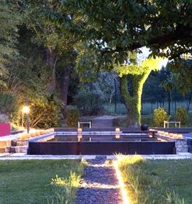 Fabrication, Pose, design et artisan terrassier électricien pour eclairage extérieur dans votre jardin, pose de luminaire, réseau et fourreau électrique